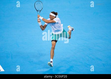 MASON, OHIO – 15. AUGUST: Alexander Zverev aus Deutschland im Kampf gegen Ben Shelton aus den USA am 9. Tag der Cincinnati Open im Lindner Family Tennis Center am 15. August 2025 in Mason, Ohio. (Foto: Mauricio Paiz) Stockfoto