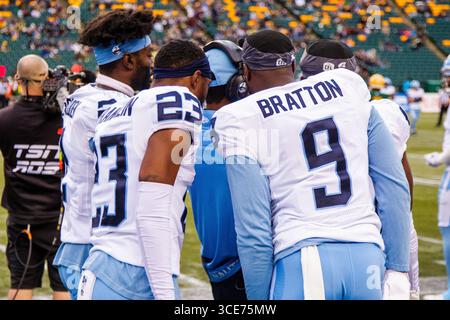 Edmonton, Kanada. August 2025. Toronto Argonauts (23) Benjie Franklin, (9) Darrius Bratton und (2) Tarvarus McFadden während der regulären CFL-Saison im Commonwealth Stadium zu sehen. Endpunktzahl Edmonton Elks (3-7) : Toronto Argonauts (2-8) Credit: SOPA Images Limited/Alamy Live News Stockfoto