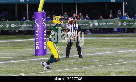 Edmonton, Kanada. August 2025. Edmonton Elks (22) Javon Leake wurde während der regulären CFL-Saison im Commonwealth Stadium gesehen. Endpunktzahl Edmonton Elks (3-7): Toronto Argonauts (2-8) (Foto: Ron Palmer/SOPA Images/SIPA USA) Credit: SIPA USA/Alamy Live News Stockfoto