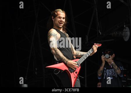UK. August 2025. DERBYSHIRE, ENGLAND - 08. AUGUST: Yannick Lehmann von „Paleface Swiss“ tritt am 08. August 2025 im Bloodstock Open Air, Catton Park in Derbyshire auf. CAP/MAR © MAR/Capital Pictures Credit: Capital Pictures/Alamy Live News Stockfoto