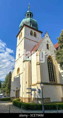 St. Jakobi Kirche, ehemalige Wallfahrtskirche und evangelisch-lutherische Pfarrkirche im Bezirk Radewig in Herford. Stockfoto