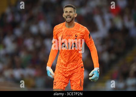 Guglielmo Vicario aus Tottenham wurde während des UEFA Super Cup 2025 zwischen Paris Saint-Germain FC und Tottenham Hotspur FC im Friaul Bluenergy Stadion gespielt. Endergebnis PSG 2: 2 Tottenham. PSG 4: 3 Tottenham nach Elfmeterschießen. Stockfoto