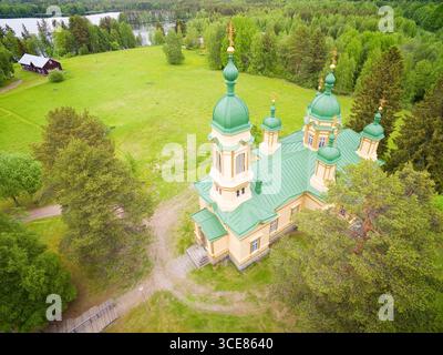 Luftaufnahme der Kirche des Heiligen Propheten Elijah in Ilomantsi, Finnland Stockfoto