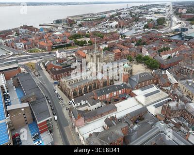 areal Views of Hull Minster ist eine anglikanische Kirche im Zentrum von Hull. Die Kirche hieß Holy Trinity Church. East Riding of Yorkshire, England Stockfoto
