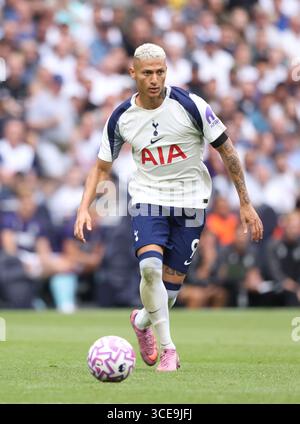 London, Großbritannien. August 2025. Richarlison (TH) beim Spiel Tottenham Hotspur gegen Burnley EPL im Tottenham Hotspur Stadium, London, UK am 16. August 2025. Quelle: Paul Marriott/Alamy Live News Stockfoto