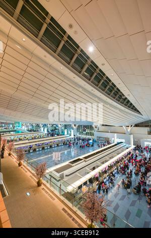 Haneda International Airport Terminal Abfahrt Lobby, Ōta, Tokio, Kantō, Honshu, Japan Stockfoto