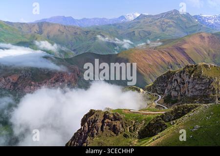Blick auf den Kaukasus in Aserbaidschan Stockfoto