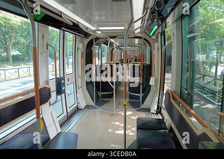 Nantes, Straßenbahn Citadis X05 // Nantes, Modern Tramway Citadis X05 Stockfoto