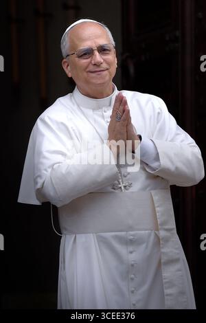 ROM, ITALIEN - 16. AUGUST: Papst Leo XIV. Beim Angelusgebet vor seiner Sommerresidenz in Castel Gandolfo, 16. August 2025 Stockfoto