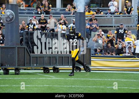 Pittsburgh, Pennsylvania, USA. August 2025. 16. August 2025: Juan Thornhill #22 16. August 2025: Während des Vorsaisonspiels der Pittsburgh Steelers und Tampa Bay Buccaneers im Acrisure Stadium in Pittsburgh, PA. Brook Ward/scheinbare Media Group (Kreditbild: © AMG/AMG via ZUMA Press Wire) NUR REDAKTIONELLE VERWENDUNG! Nicht für kommerzielle ZWECKE! Stockfoto