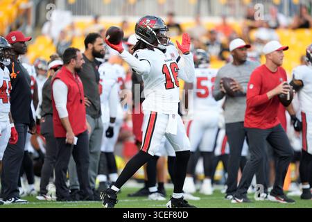 Pittsburgh, Pennsylvania, USA. August 2025. 16. August 2025: Teddy Bridgewater #16 beim Vorsaisonspiel der Pittsburgh Steelers und Tampa Bay Buccaneers im Acrisure Stadium in Pittsburgh, PA. Brook Ward/scheinbare Media Group (Kreditbild: © AMG/AMG via ZUMA Press Wire) NUR REDAKTIONELLE VERWENDUNG! Nicht für kommerzielle ZWECKE! Stockfoto