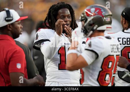 Pittsburgh, Pennsylvania, USA. August 2025. 16. August 2025: Teddy Bridgewater #16 beim Vorsaisonspiel der Pittsburgh Steelers und Tampa Bay Buccaneers im Acrisure Stadium in Pittsburgh, PA. Brook Ward/scheinbare Media Group (Kreditbild: © AMG/AMG via ZUMA Press Wire) NUR REDAKTIONELLE VERWENDUNG! Nicht für kommerzielle ZWECKE! Stockfoto