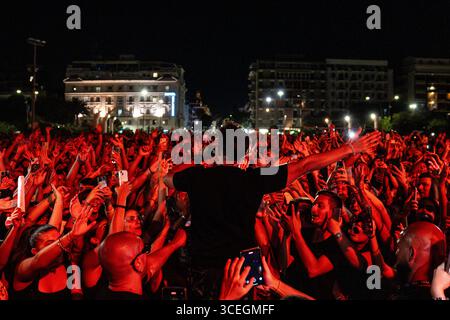 Rocco Hunt tritt am 17. August 2025 im Stadio del Mare in Pescara, Italien, 2025 auf. (Foto: Marco Zac/NurPhoto) Stockfoto