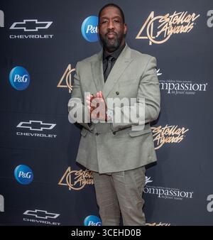 Nashville, Usa. August 2025. Adam Blackstone Multi-Instrumentalist, Songwriter und Produzent, im Pressesaal während der 40. Jährlichen Stellar Awards am 15. August 2025 im National Museum of African American Music in Nashville, TN. (Foto: Mike Ware/SIPA USA) Credit: SIPA USA/Alamy Live News Stockfoto