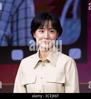 Bang Hyo-Rin, 18. August 2025: Schauspielerin Bang Hyo-Rin nimmt an einer Pressekonferenz für Netflix's neue Serie Aema in Seoul Teil. Inspiriert vom Hit „Madame Aema“ aus dem Jahr 1982 dreht sich die sechsteilige Netflix-Originalserie um die Welt der koreanischen Filmindustrie der 1980er Jahre. Quelle: Lee Jae-won/AFLO/Alamy Live News Stockfoto