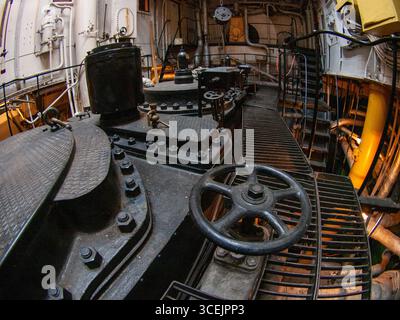 03.05.2009, Tallinn, Estland: Innenansicht des historischen Dampfeisbrechers Suur Tõll Maschinenraum in Tallinn, Estland, Maschinenbau und industrie Stockfoto
