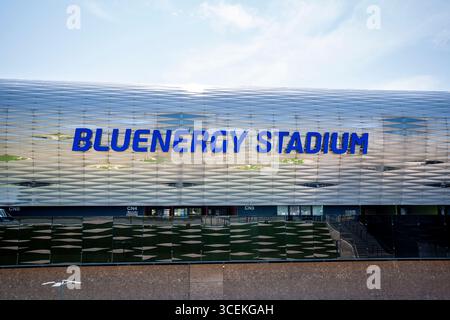 Udine, Italien. August 2025. Ground View vor dem Stadion vor dem Finale des UEFA Super Cup Paris Saint-Germain gegen Tottenham Hotspur FC im Stadio Friaul, Udine, Italien am 13. August 2025Credit: Alex Young/Every Second Media Credit: Every Second Media/Alamy Live News Stockfoto