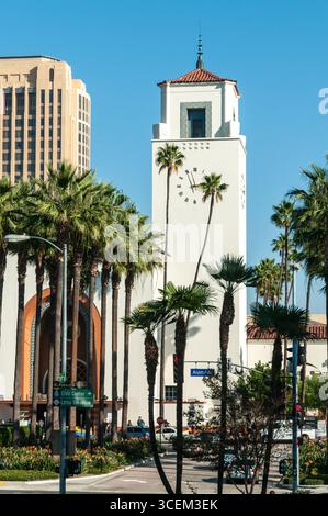 LOS ANGELES, KALIFORNIEN, USA: Die 1939 eröffnete Union Station dient seitdem als Hauptbahnhof in Los Angeles. Stockfoto