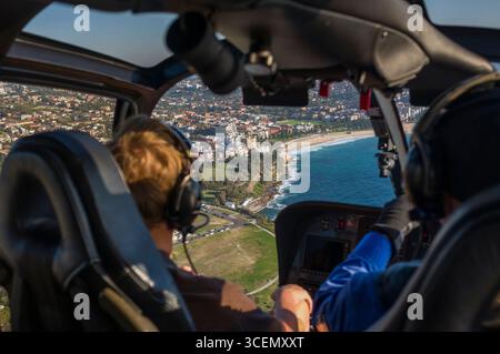 Luftaufnahme von Sydney von einem einmotorigen Eurocopter EC120 VH-EDP Hubschrauber, Sydney, New South Wales, Australien Stockfoto