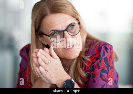 Staatssekretärin Ulrike Königsberger-Ludwig (SPÖ) am Dienstag, den 12. August 2025, während eines Interviews mit der Presseagentur APA Österreich in Wien. - 20250812 PD11266 Credit: APA-PictureDesk/Alamy Live News Stockfoto