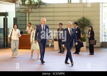 Tokio, Japan. August 2025. Bill Gates, Vorsitzender der Gates Foundation, besucht am 19. August 2025 den japanischen Premierminister Shigeru Ishiba im Büro des Premierministers in Tokio. (Credit Image: © POOL via ZUMA Press Wire) NUR REDAKTIONELLE VERWENDUNG! Nicht für kommerzielle ZWECKE! Stockfoto