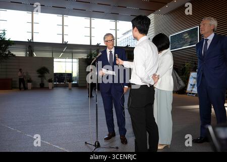 Tokio, Japan. August 2025. Bill Gates, Vorsitzender der Gates Foundation, besucht am 19. August 2025 den japanischen Premierminister Shigeru Ishiba im Büro des Premierministers in Tokio. (Credit Image: © POOL via ZUMA Press Wire) NUR REDAKTIONELLE VERWENDUNG! Nicht für kommerzielle ZWECKE! Stockfoto
