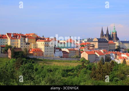 Skyline des Stadtteils Hradcany in Prag, Tschechische Republik. Stockfoto