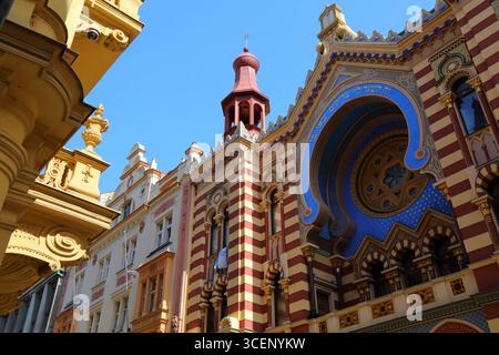 Jubilee Synagoge in Prag, Tschechische Republik. Wahrzeichen der Jugendstilarchitektur in der Prager Neustadt (Nove Mesto). Sie ist auch als Jerusalem Synag bekannt Stockfoto