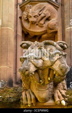 Grotesque 10 in der Lichfield Cathedral in Staffordshire Stockfoto