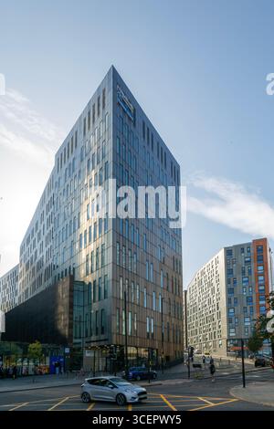 Gebäude der Newcastle University Business School, Helix Site, Gallowgate, Newcastle upon Tyne, Tyne and Wear, England, Großbritannien Stockfoto