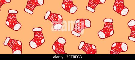Niedliches rotes Weihnachtssocken-Muster mit Sternen auf warmem Hintergrund für Feiertagsdekoration. Handgezeichnete Weihnachtsstrümpfe Muster Kunst für Feiertagsverpackungen Stock Vektor