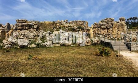Der megalithische Ggantija-Tempel, etwa 5600 Jahre alt, besteht aus zwei angrenzenden Tempeln und ist eines der ältesten teilweise erhaltenen Gebäude der Welt Stockfoto