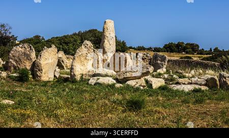 Steinbruch, megalithischer Hagar Qim Tempel mit insgesamt sechs großen Tempelräumen, 3600-2500 v. Chr., Qrendi, Malta Stockfoto