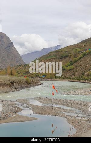Zusammenfluss von Bhaga und chandra bei Tandi, nach dem Zusammenfluss des Flusses chenab oder Chandrabhaga, Lahaul Valley, himachal pradesh, indien Stockfoto