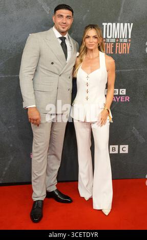 Tommy Fury und Emma Walsh kommen für Tommy: Die Guten. Das Schlechte. Die Fury-Premiere im Printworks in Manchester. Bilddatum: Dienstag, 19. August 2025. Stockfoto