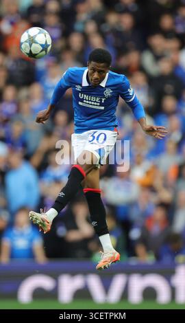Jayden Meghoma der Rangers in Aktion während der UEFA Champions League, Play-off, Spiel im Ibrox Stadium, Glasgow. Bilddatum: Dienstag, 19. August 2025. Stockfoto