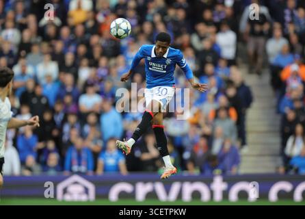 Jayden Meghoma der Rangers in Aktion während der UEFA Champions League, Play-off, Spiel im Ibrox Stadium, Glasgow. Bilddatum: Dienstag, 19. August 2025. Stockfoto
