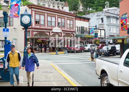 Geschäfte entlang der South Franklin Street, bar, Juneau, Alaska, USA Stockfoto