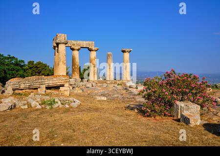 Griechenland, Peloponnes, Corinth, antike Korinth, Apollo-Tempel Stockfoto