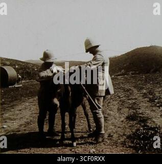 Dieses Foto, aufgenommen am 18. Mai 1918, zeigt den Gare de Paillottes im Kodza-Tal in Mazedonien. Das Bild unterstreicht die Rolle des Bahnhofs in der militärischen Infrastruktur der Region während des Ersten Weltkriegs Stockfoto