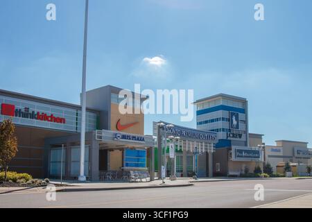 Das Toronto Premium Outlets Einkaufszentrum in Halton Hills, Ontario, Kanada Stockfoto
