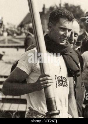 Bei den Olympischen Spielen 1928 in Amsterdam gewannen John Lander und sein Team die Goldmedaille im Rudern und traten in Großbritannien an. Dieser Sieg war ein bedeutender Erfolg in der olympischen Rudergeschichte. Stockfoto