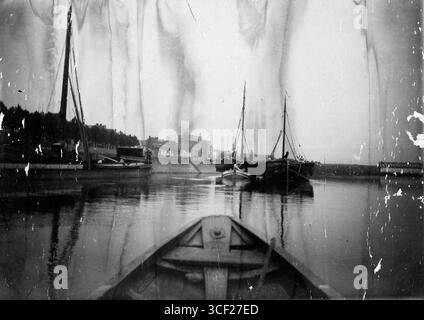 Blick auf den Hafen von Venlo, 1908, mit dem Mittwoch. Die Bontamps-Umschlagfabrik ist links vom Oude Markt zu sehen. Stockfoto