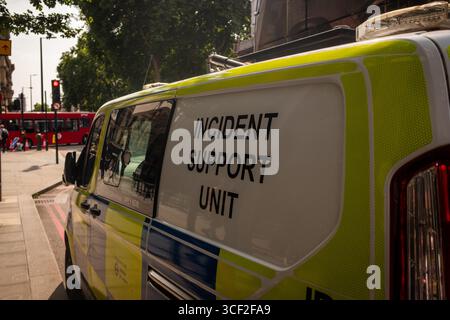 LONDON: 6. AUGUST 2025: London Metropolitan Police Incident Support Unit in London Stockfoto