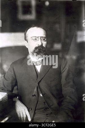 Jean Louis Barthou, der 1913 französischer Premierminister wurde, ist auf diesem Foto dargestellt. Barthou diente in verschiedenen politischen Funktionen und war während seiner Zeit eine einflussreiche Persönlichkeit. Stockfoto