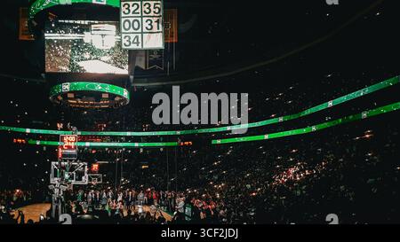 Zeremonie zu Ehren von Paul Pierce mit dem Rückzug seines Trikots mit der Nummer 34 durch die Boston Celtics im TD Garden in Boston, Massachusetts. Stockfoto