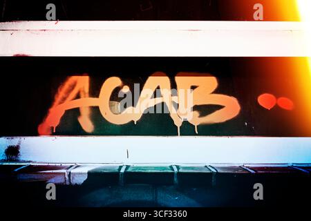 Anti-polizeiliches ACAB-Graffiti in Rothenburgsort, Hamburg Stockfoto
