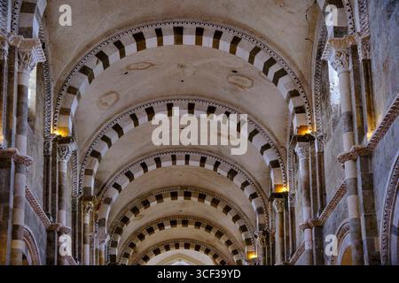 Frankreich, Yonne, der regionale Naturpark Morvan, Vézelay, bezeichnet als die schönsten Dörfer Frankreichs, die Basilika Sainte-Marie-Madeleine klassifiziert Stockfoto