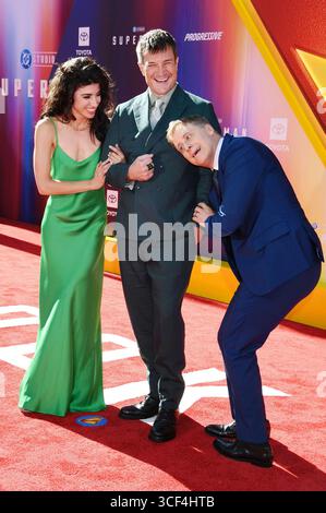 Tania Raymonde, Nathan Fillion und Alan Tudyk bei der Weltpremiere des Kinofilms Superman im TCL Chinese Theatre. Los Angeles, 07.07.2025 *** Tania Raymonde, Nathan Fillion und Alan Tudyk bei der Weltpremiere des Films Superman im TCL Chinese Theatre Los Angeles, 07 2025 Foto:XJ.xMayerx/xFuturexImagex superman 5233 Stockfoto