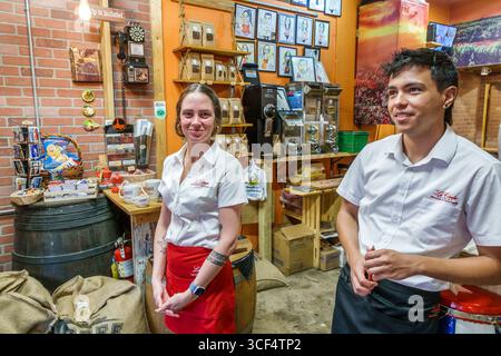 Miami Florida, Little Havana Viertel, 8th Street Calle Ocho, Viernes Culturales, Kulturfreitage, monatliche Veranstaltung, kubanische Hispanic, La Colada Gourmet-Kaffee Stockfoto